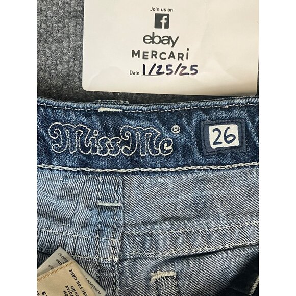 Miss Me Women's Jean Shorts Signature Short Size 26 With Stains - Picture 4 of 16